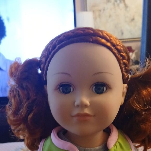 Kids Dolls Set with Green Vest and Brown Hair - Picture 3 of 5
